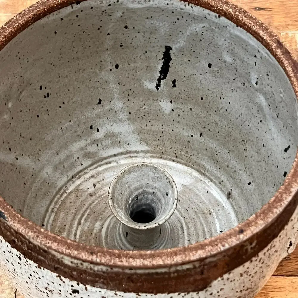 Stoneware Pottery Funnel Steamer Bundt Cake Bakeware Lidded & Handles